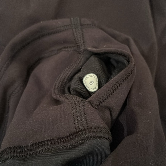 Lulu lemon Wunder Trainer Tights 25’ - Picture 4 of 4